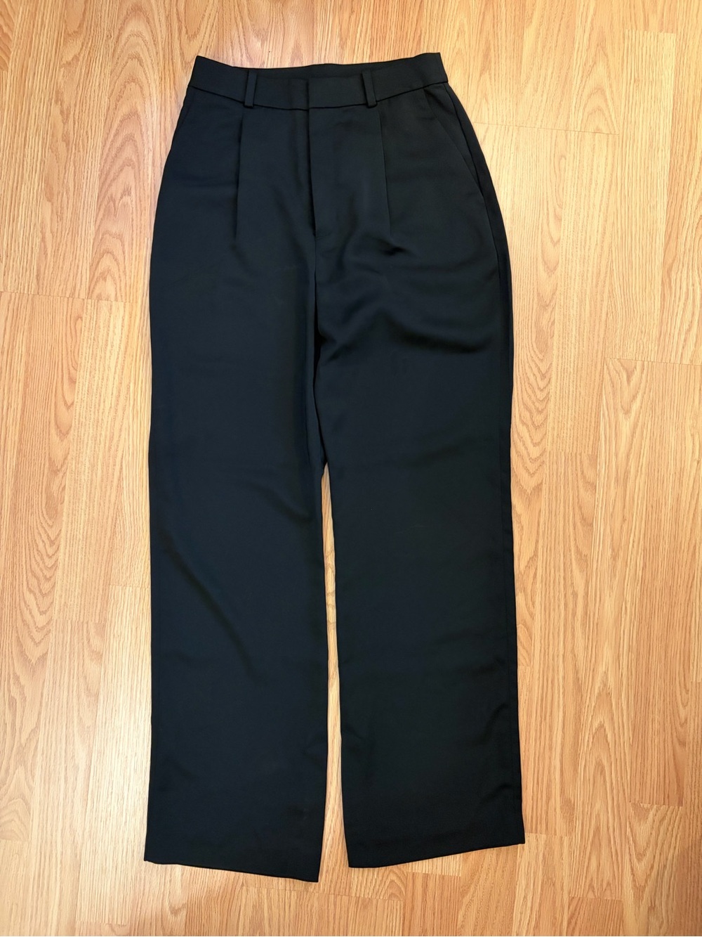 Uniqlo Black and Gray Straight-Leg Trousers (bundle) - Picture 13 of 16